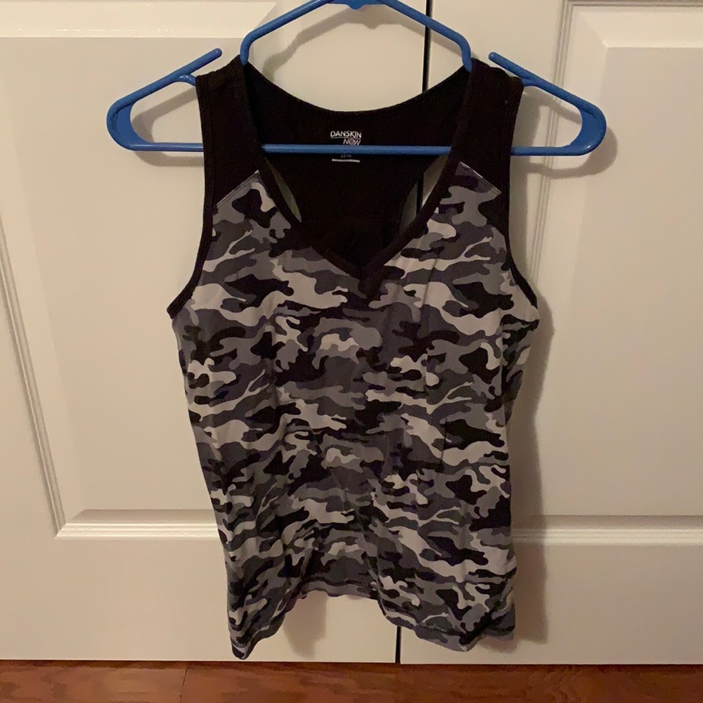 Danskin Now yoga top